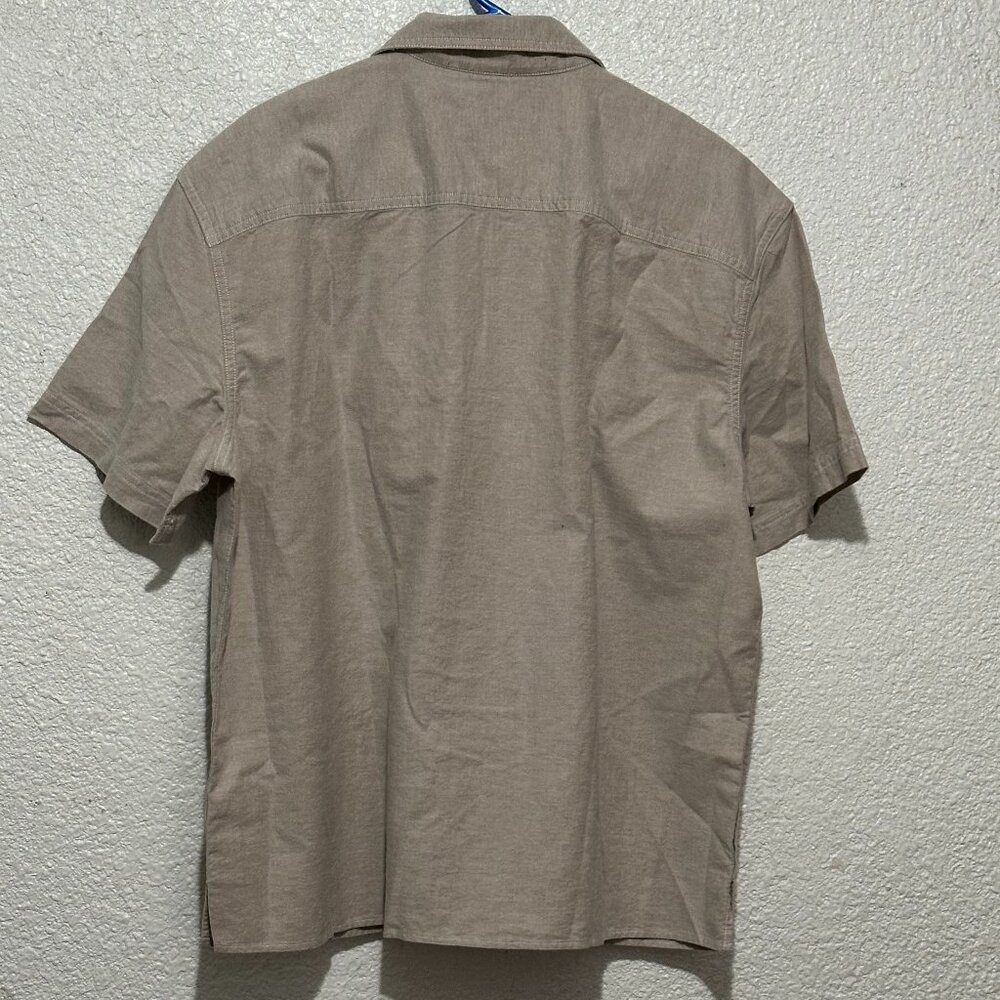 American Eagle Large Button-Up Poolside Shirt - Picture 2 of 7